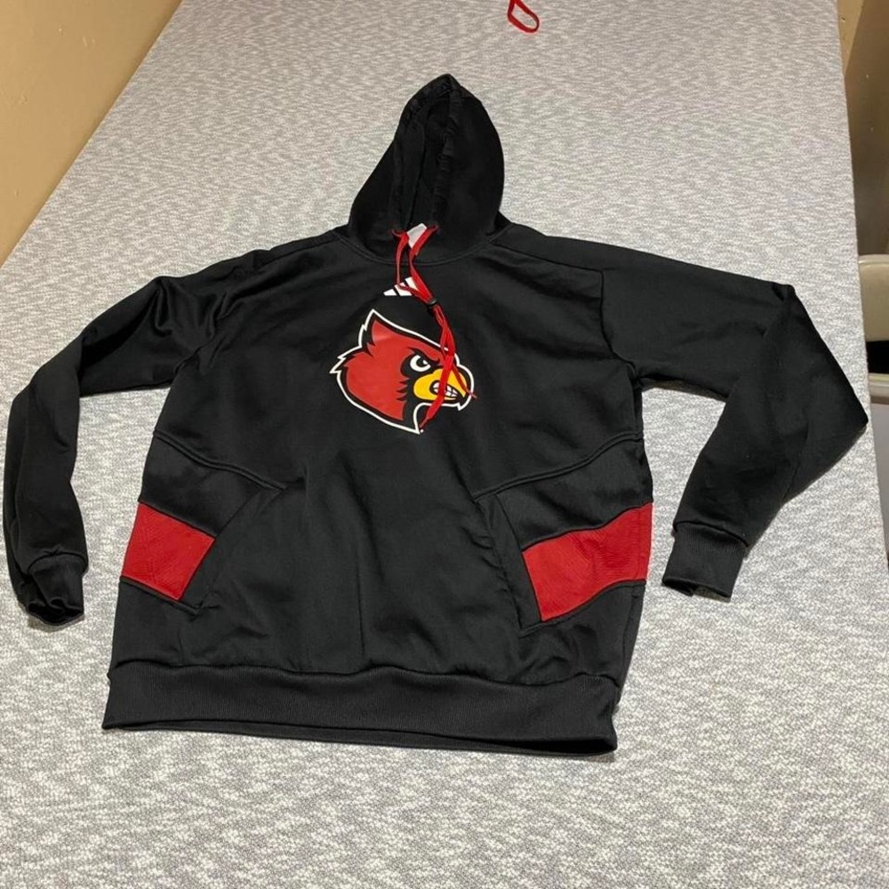 Adidas Louisville Cardinals black/ Red pullover hoodie Men M. SKU-A267